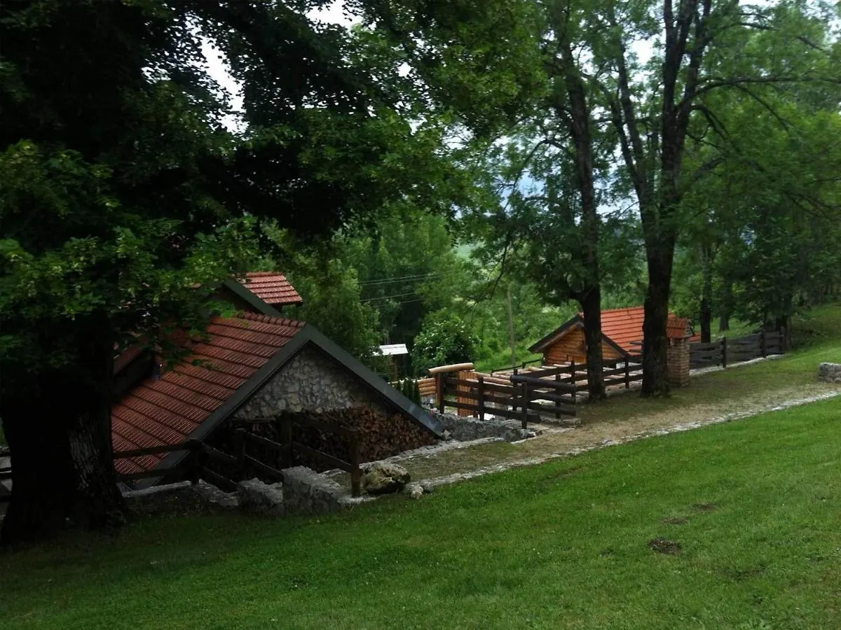 Willa Pleasant Chalet In Bruvno With Private Pool